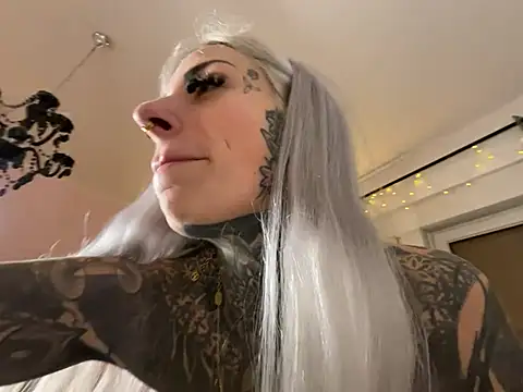 HotMelonskiii webcam