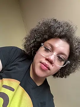 QueenNuttCollector webcam