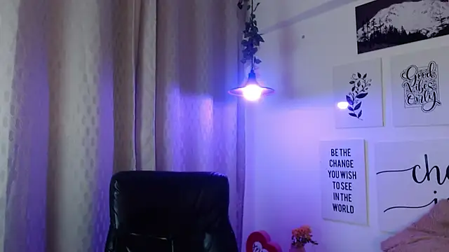 AmethystShadow17 webcam