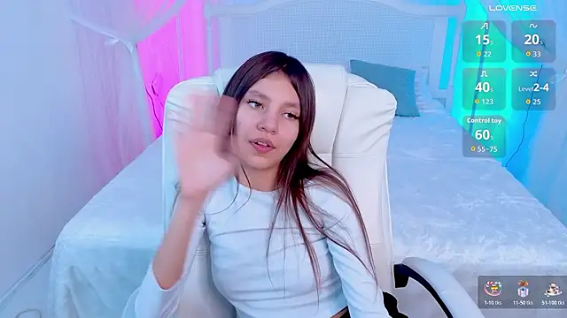 Little__Lunaa webcam