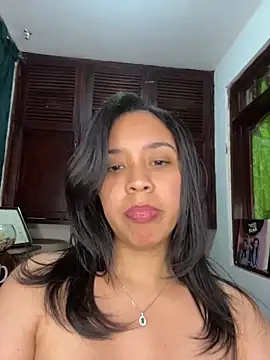 Esmerald_1111 webcam