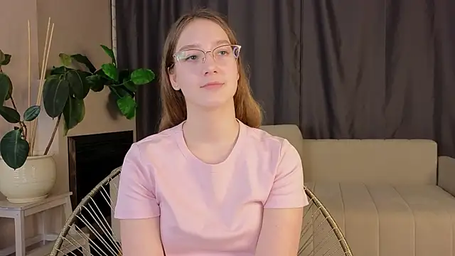 MidnightAstra webcam