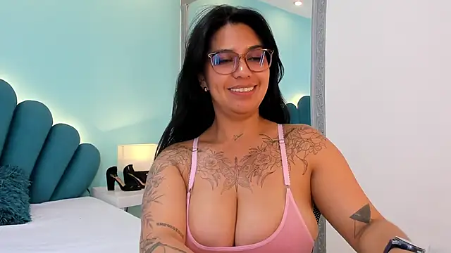 sharlott18 - Sharlott18's free webcam - UK Sex Cams