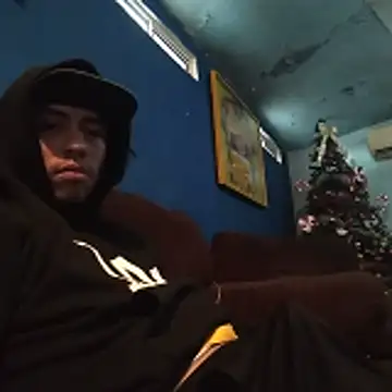 AlexAlejandro13 webcam