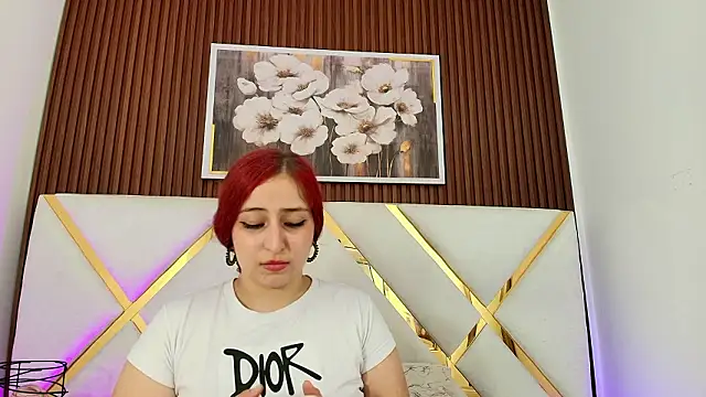 Violet_Tender_ webcam