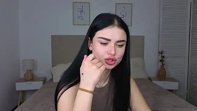 silena_sky - Silena_sky's free webcam