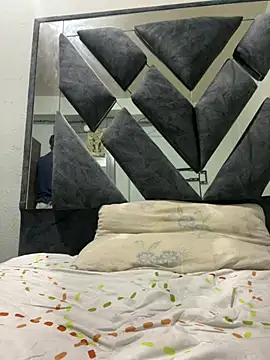 andy12912 (M twink) - Show