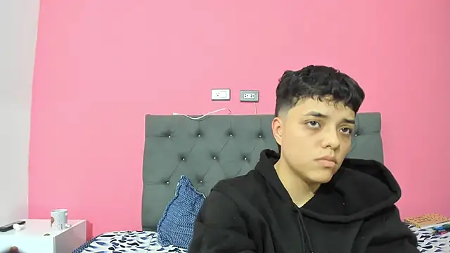 ariloe_quintero - Ariloe_quintero's free webcam