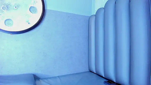 luna__02 - Luna__02's free webcam