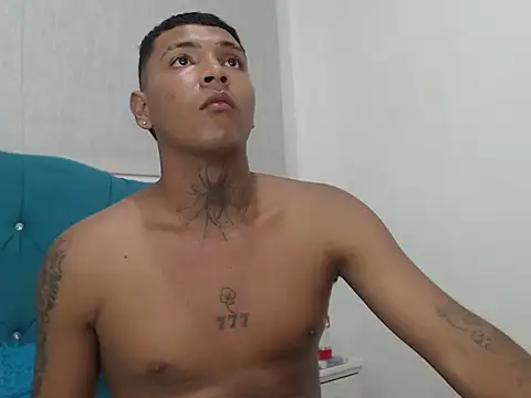 axell_kinng - Axell_Kinng's free webcam