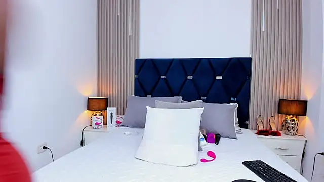 gabytyara2 - Gabytyara2's free webcam