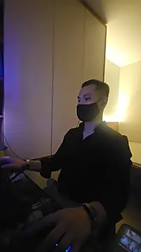 onlyhand9x (Ask my age) - make my day