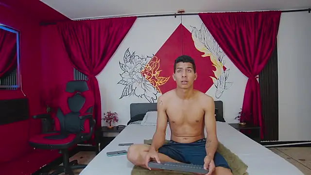 Noah_Greenhartt webcam