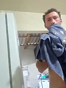 robertoluiz84 (Ask my age) - Ficar só de cueca e mostrar pau