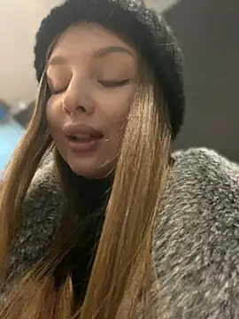 krismagnoly - KrisMagnoly's free webcam - UK Sex Cams