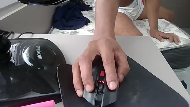 JUNINHOLEKEJR webcam