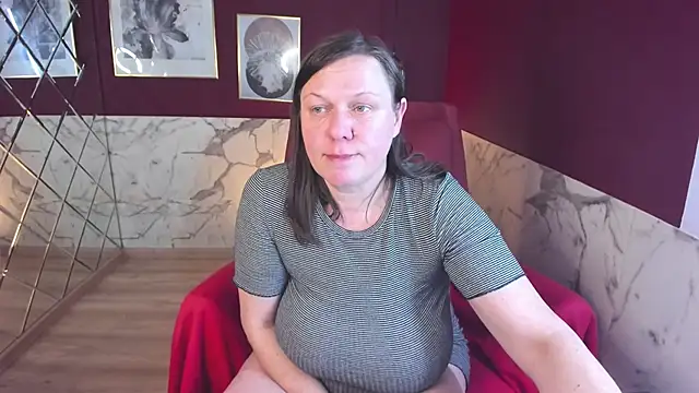 KellyPerfection webcam