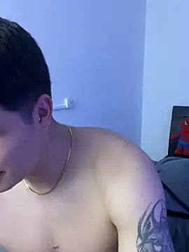 Goldenknight33 webcam