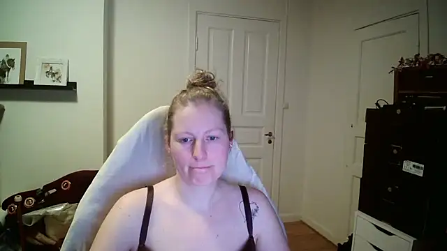 Girlnina-1995 webcam