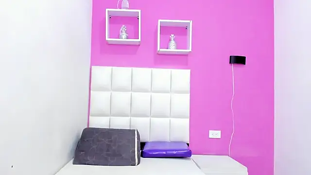 twoforyoux - TwoForyouX's free webcam - UK Sex Cams