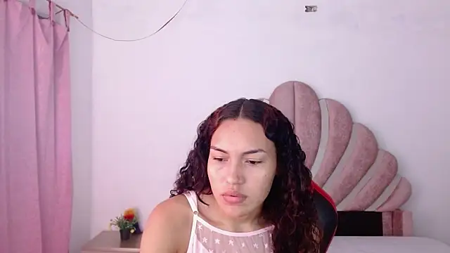 Naya__fox723 webcam