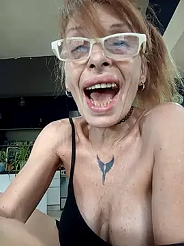 Webcam Model (FrozenWaffle)  is live.Free join now!