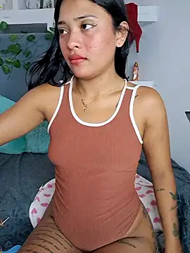 layla_em - Layla_em's free webcam - UK Sex Cams