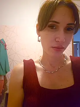 Irresistible24 webcam