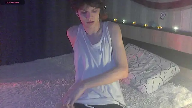 Lucius_Morris webcam