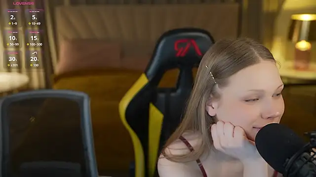 Charlotte_Dreams webcam