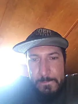 UncutHammer69 webcam