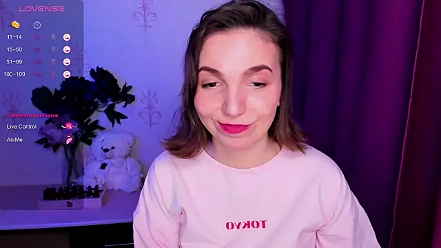 KindHazelHere_ webcam