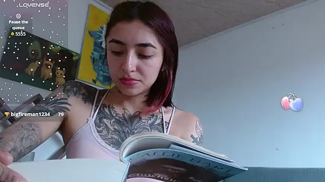 zoebakers_ - ZoeBakers_'s free webcam