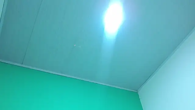 avaleri_cherry - Avaleri_cherry's free webcam