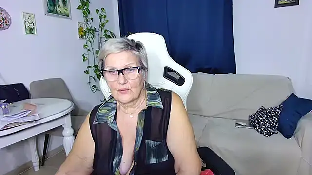 selenna57 - Selenna57's free webcam