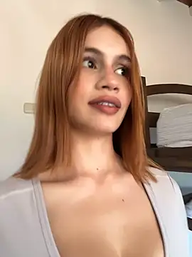 Webcam Model (Marilyn_scott)  is live.Free join now!