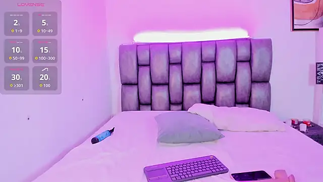 Caroline_Millerr webcam