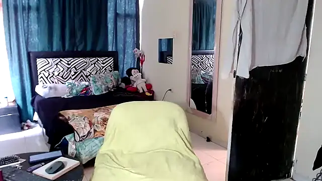 Sashaferrari2000 webcam