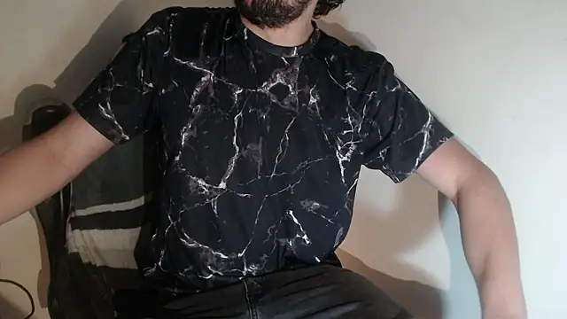 LuciferSantoryu webcam