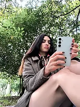 Webcam Model (Sam_Sara)  is live.Free join now!