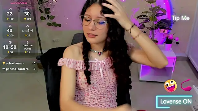 Krysten_Riter webcam