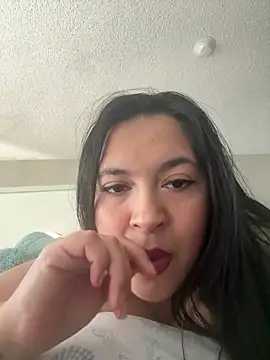 latina_curvy22