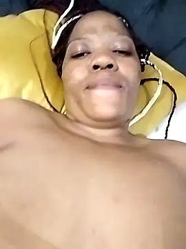 CaramelBoootie webcam