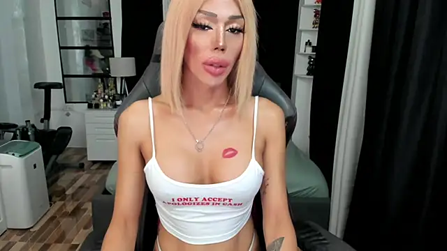 Forever_MissCandace webcam