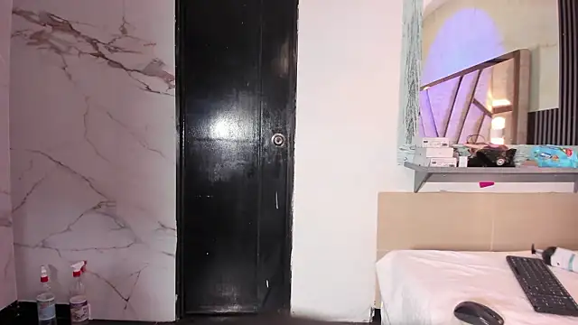 Athenea_Mills webcam