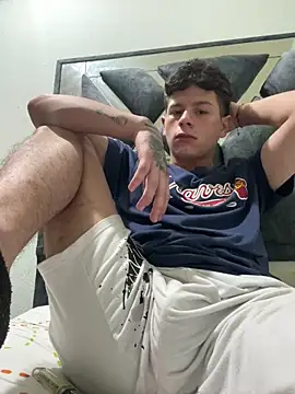 andy12912 (M twink) - Show