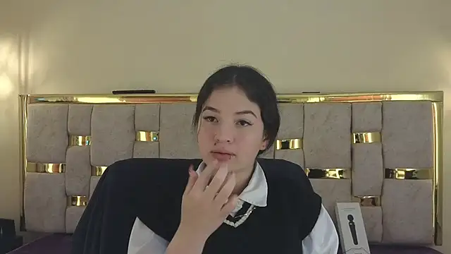 lilimini032 - Lilimini032's free webcam - UK Sex Cams