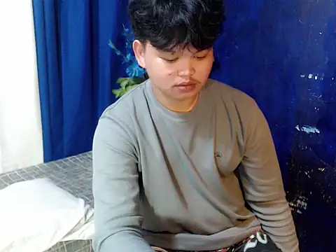 rain_cum (M twink) - LETS HAVE SOME FUN MAKE ME CUM