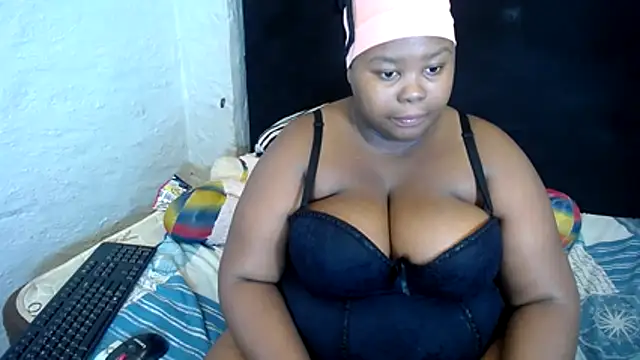SexyBubblies96 webcam