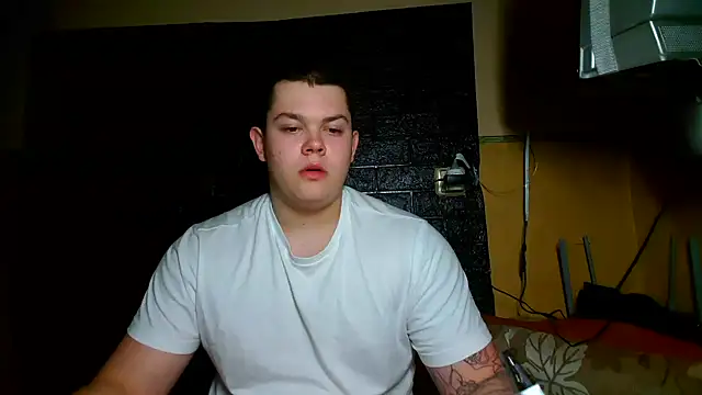 CuteButNaughty_ webcam